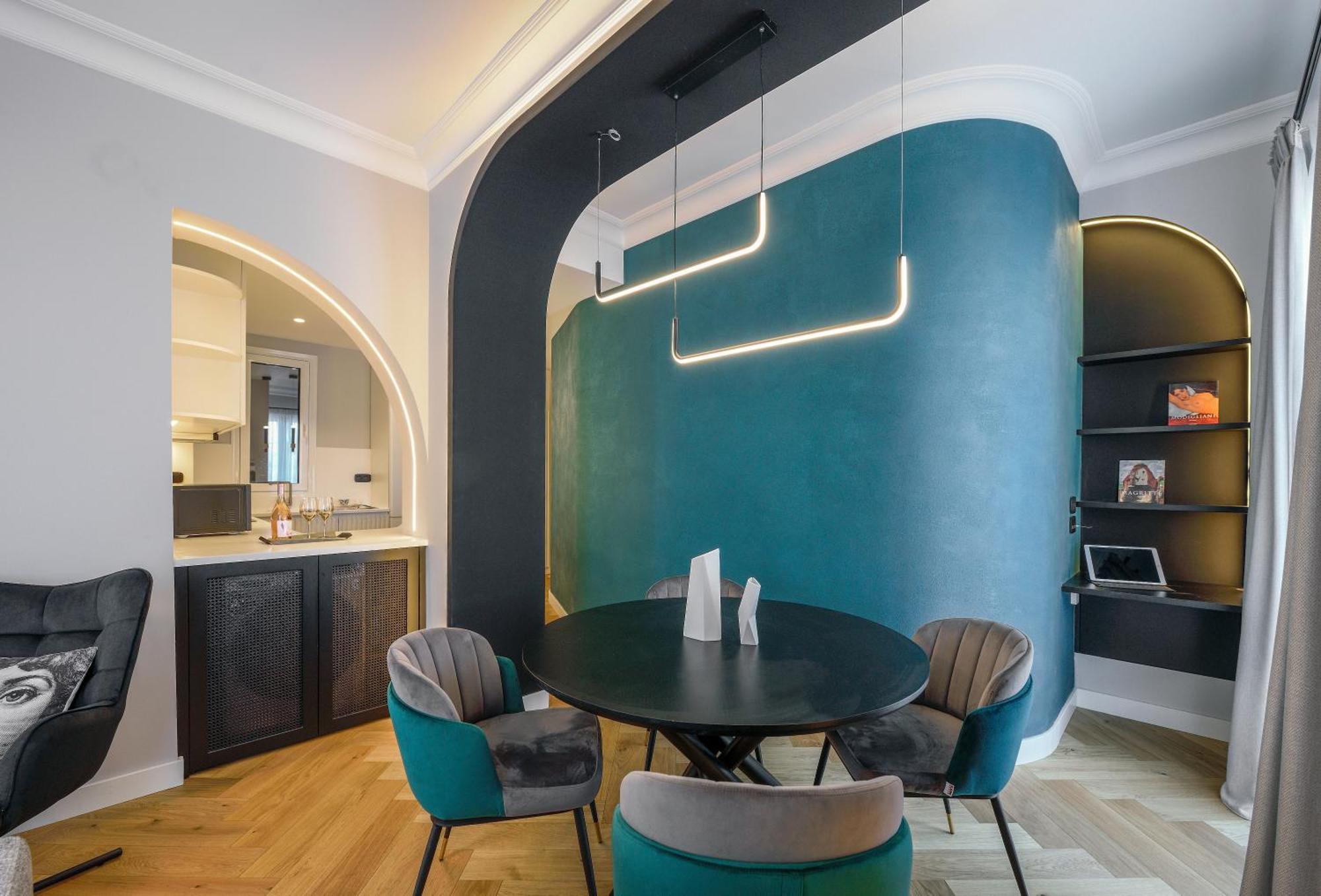 King Apartment Thessaloniki By Luxlikehome 외부 사진